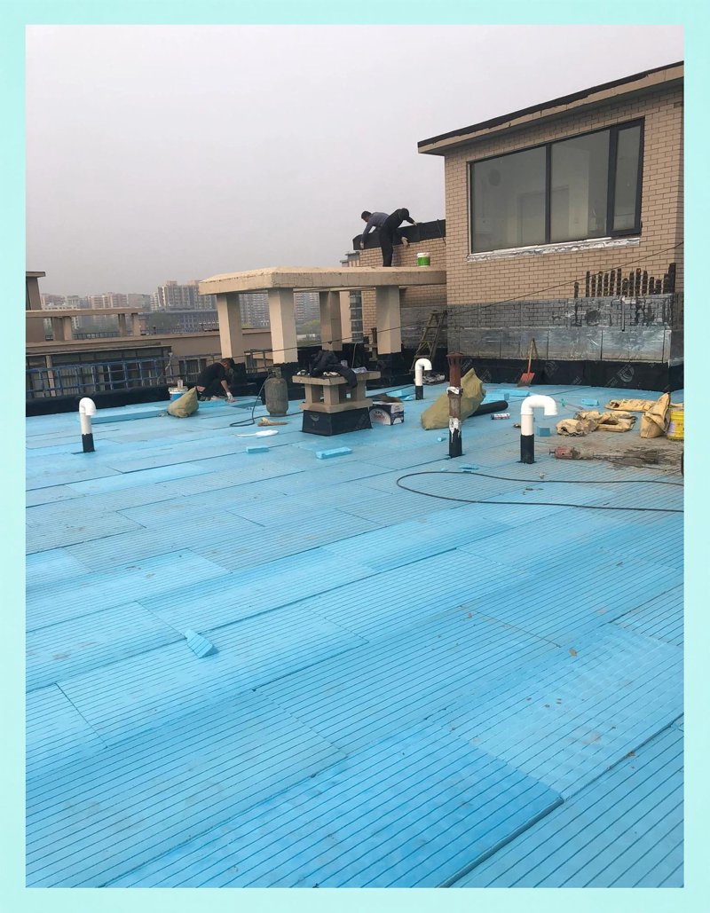 了解建筑保温材料的种类，对于选择合适的建筑材料至关重要。下面，我们将从多个角度分析建筑保温材料的主要类型及其特点。